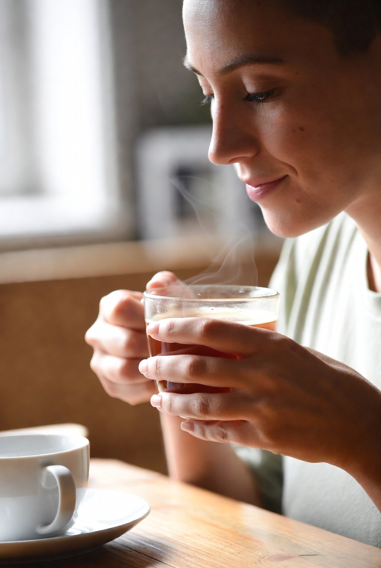Menikmati Setiap Tegukan sebagai Bagian dari Hari yang Teratur